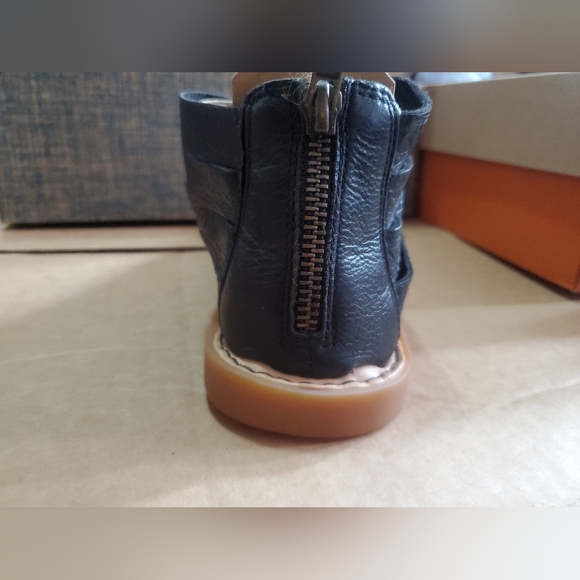 Born Iwa Woven - Womens 7 Black Sandal Medium - Picture 5 of 16